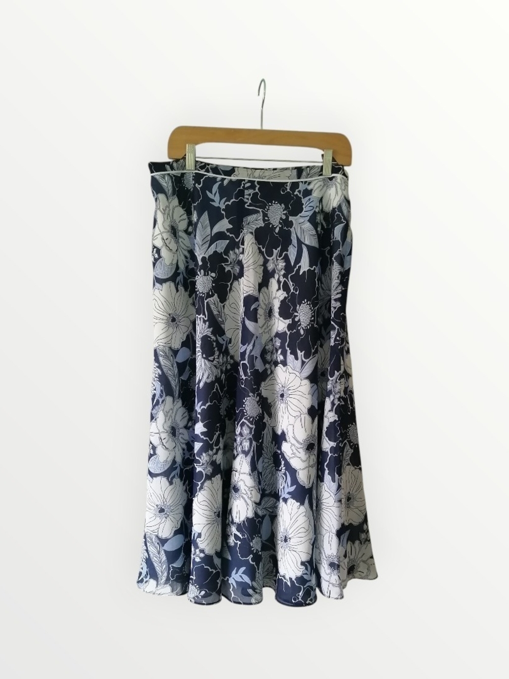 Floral A-Line Midi Skirt in Navy and White